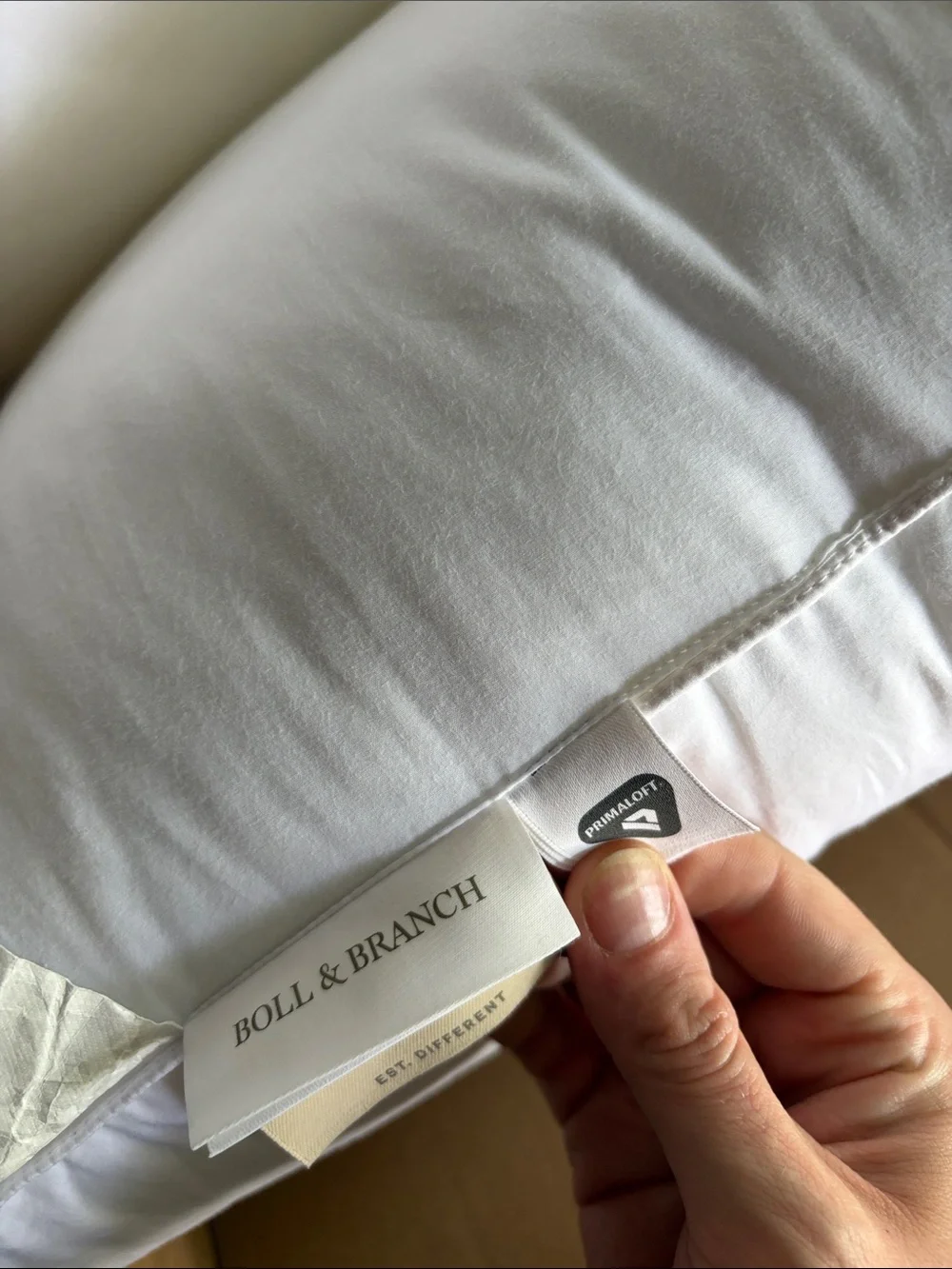 2 new BOLL & Branxh Luxury White Down-and Alternative Pillow - Soft / firm